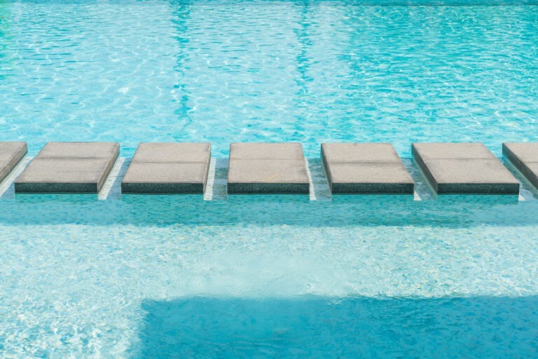 Pool Surrounds Concreter